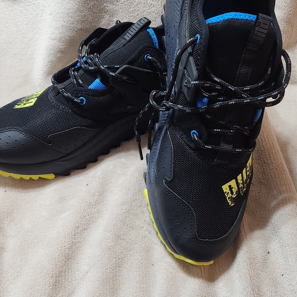 Puma Men's Black and Yellow Athletic Shoes